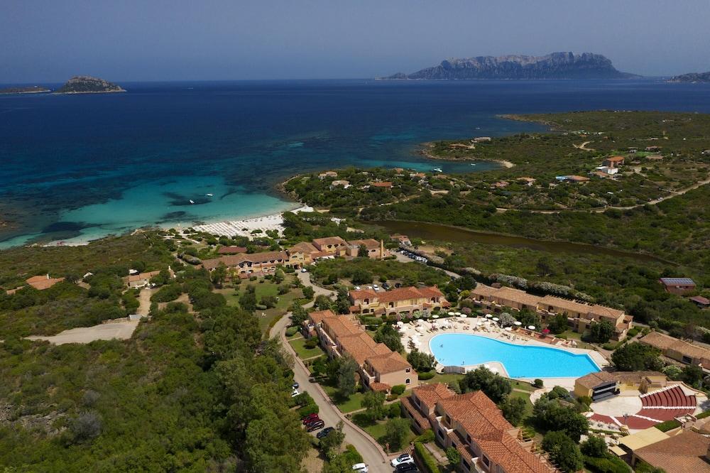 VOI Colonna Village Golfo Aranci Esterno foto